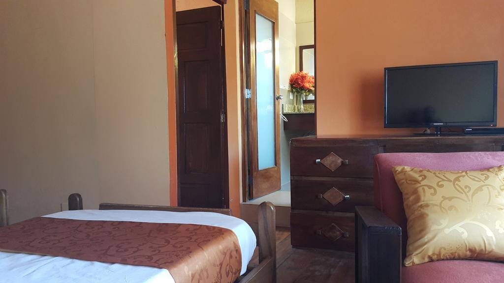 Hotel El Maltese Ґранада Номер фото