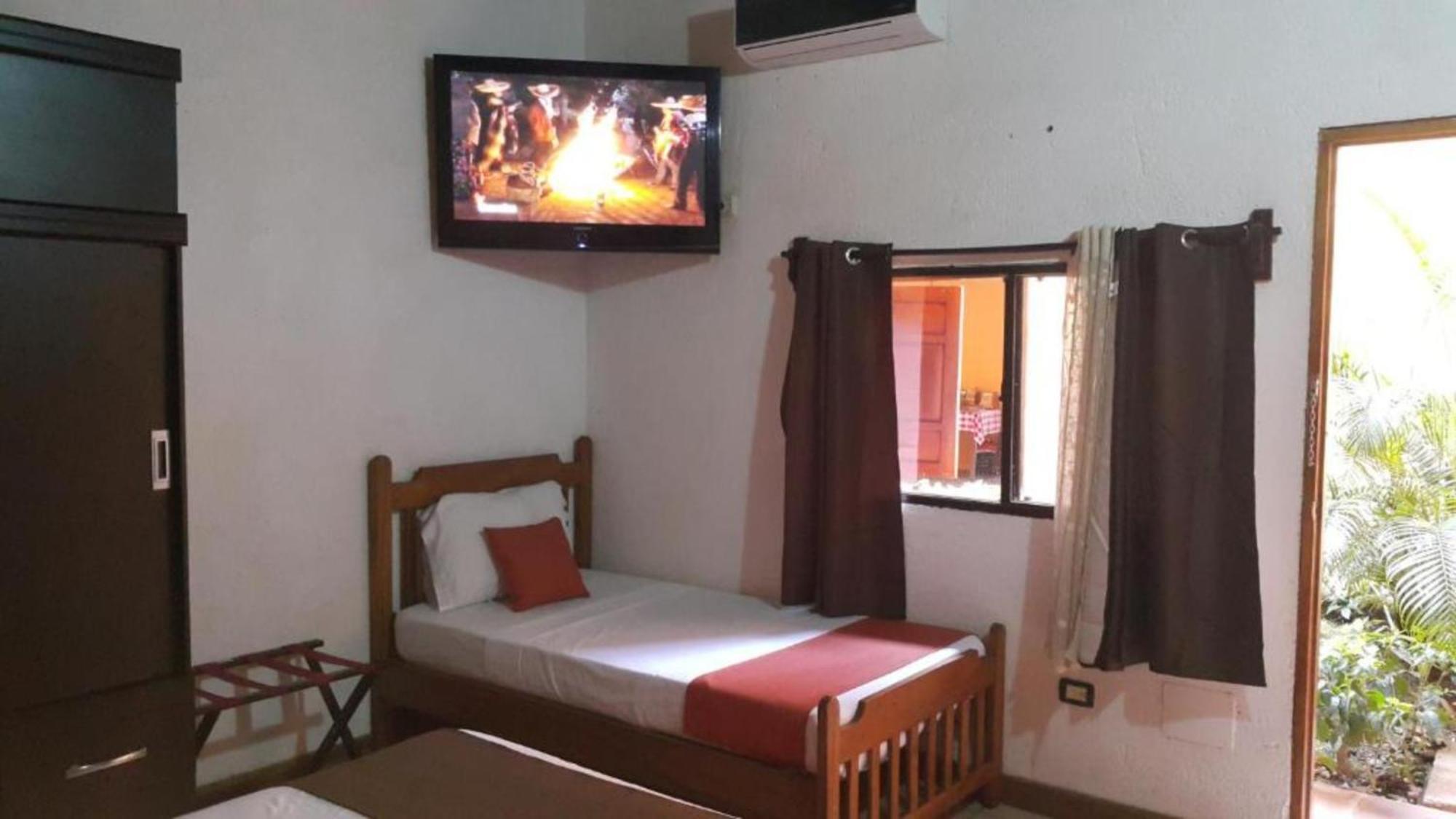 Hotel El Maltese Ґранада Екстер'єр фото