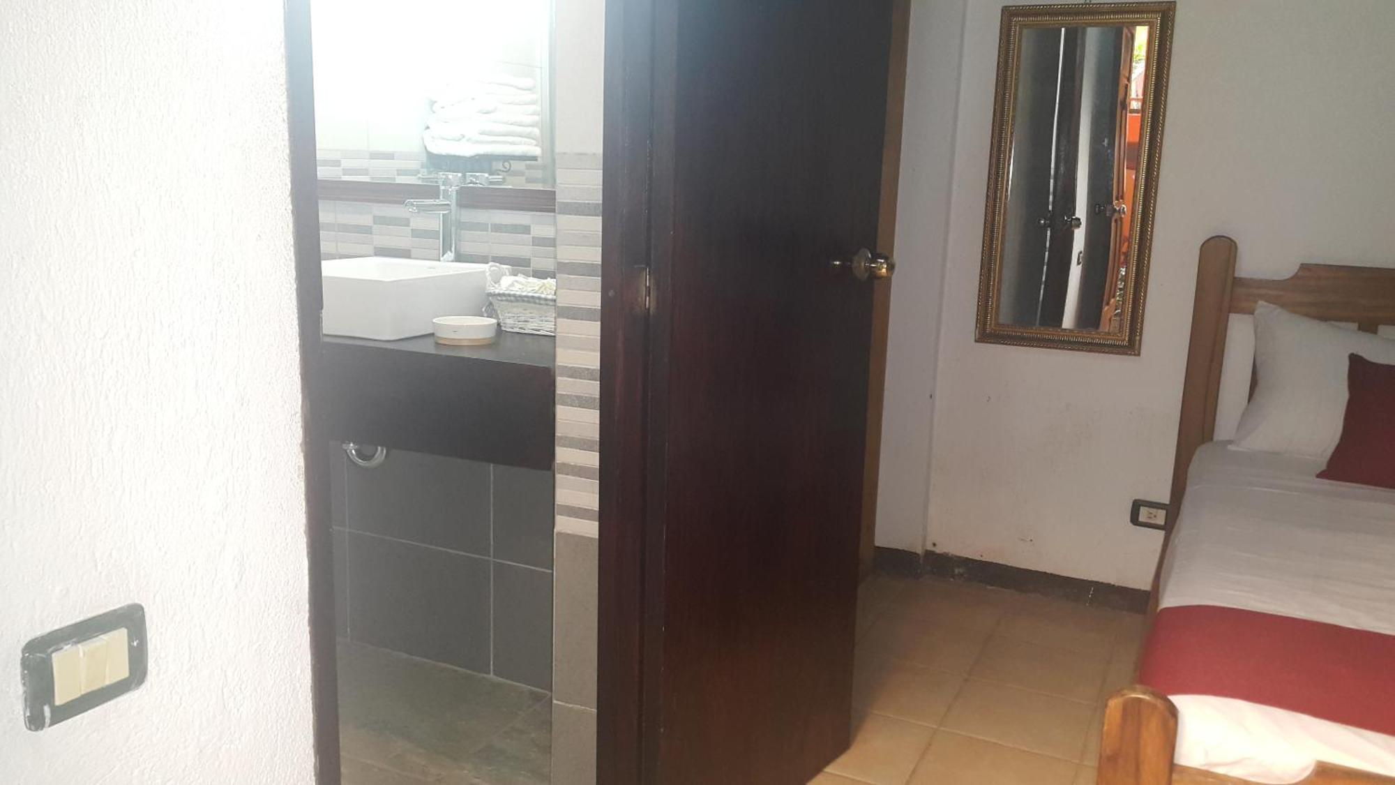 Hotel El Maltese Ґранада Екстер'єр фото